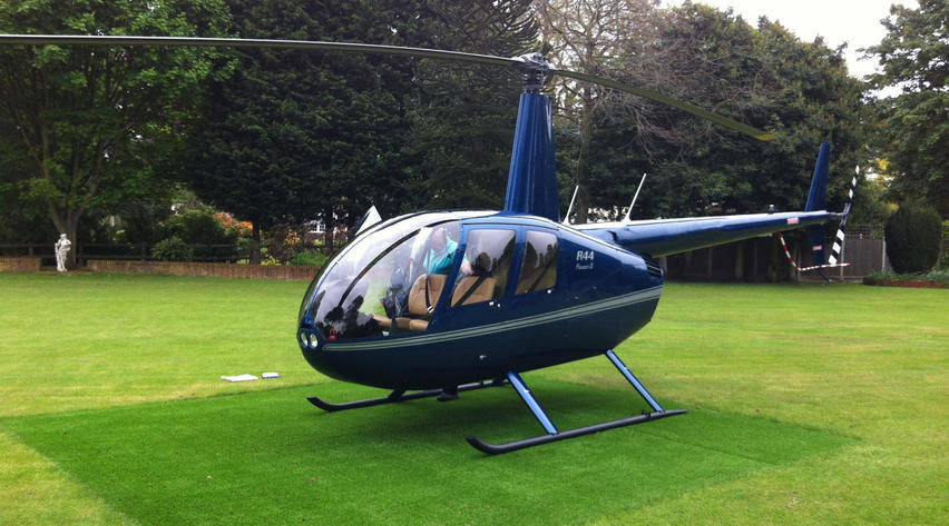 aircraft-helicopter-piston-robinson-r44-raven-ii-353523_cb0843e83ec51499_920X485