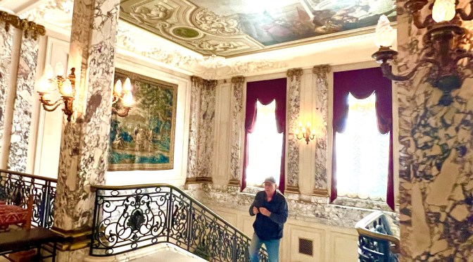 Newport – Day 5… the Elms’ (not quite a kitchen) kitchen, a wicker toilet and the table that weighs a literal ton.