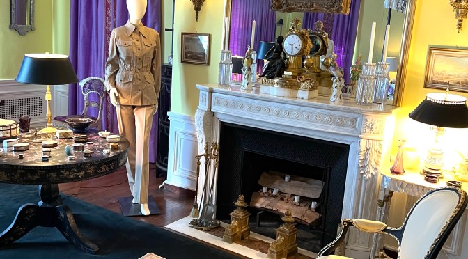 That Renoir totally clashes…